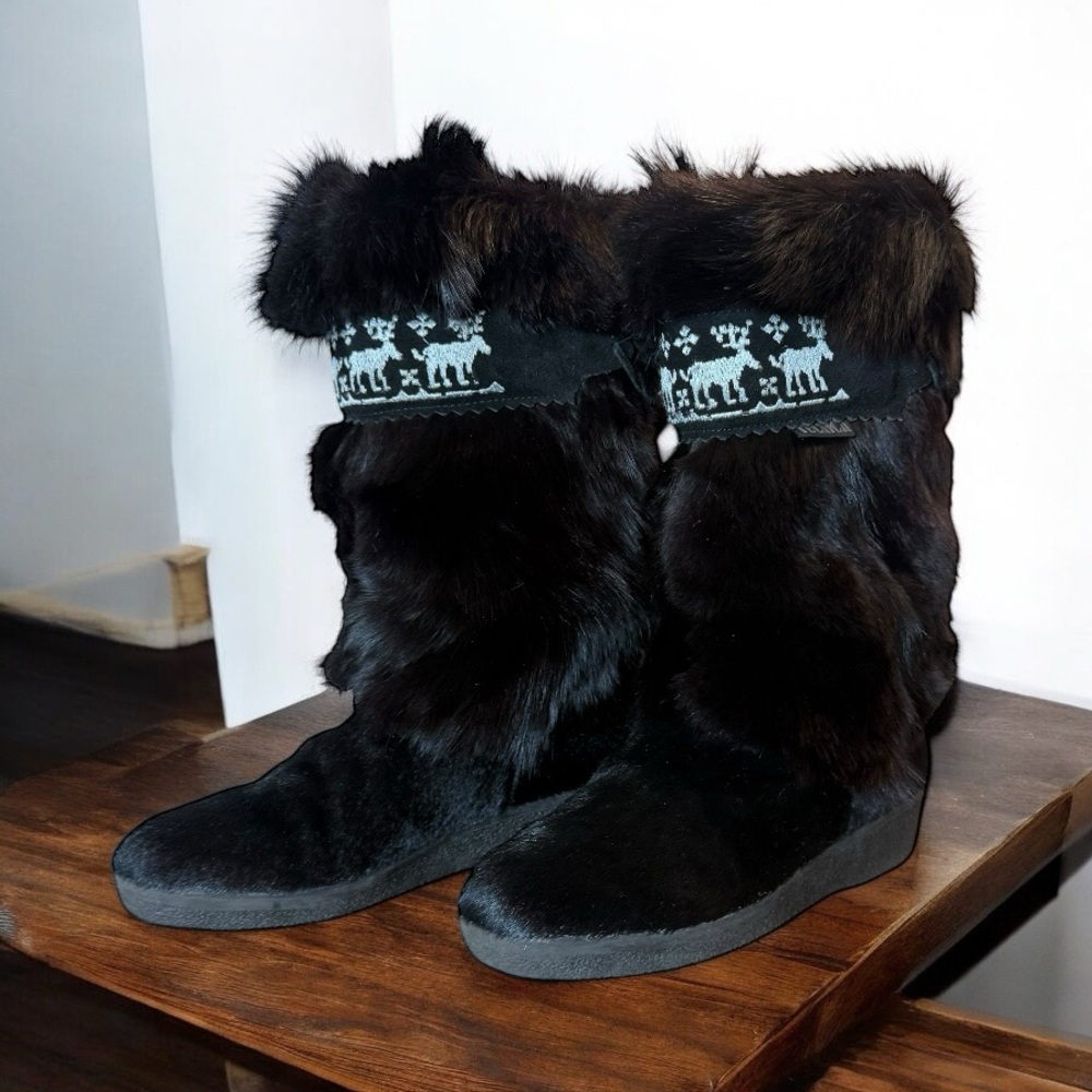 AUTHENTIC TECNICA BLACK FUR BOOTS WITH EMBROIDERED REINDEER 41 Italian/ US 9.5